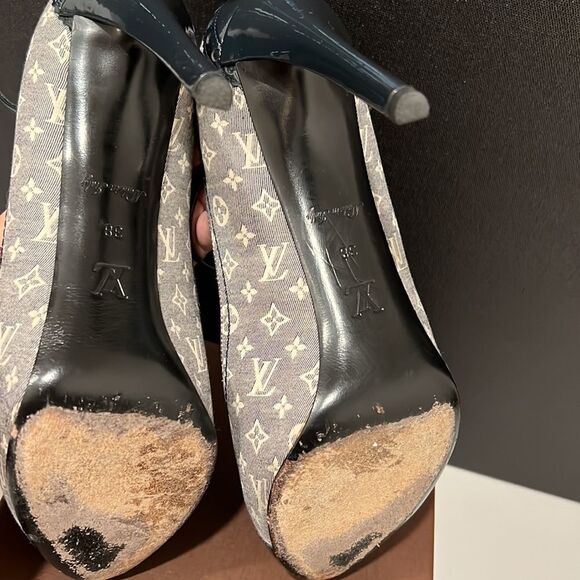 Louis Vuitton Mary Jane Pumps - Picture 7 of 11